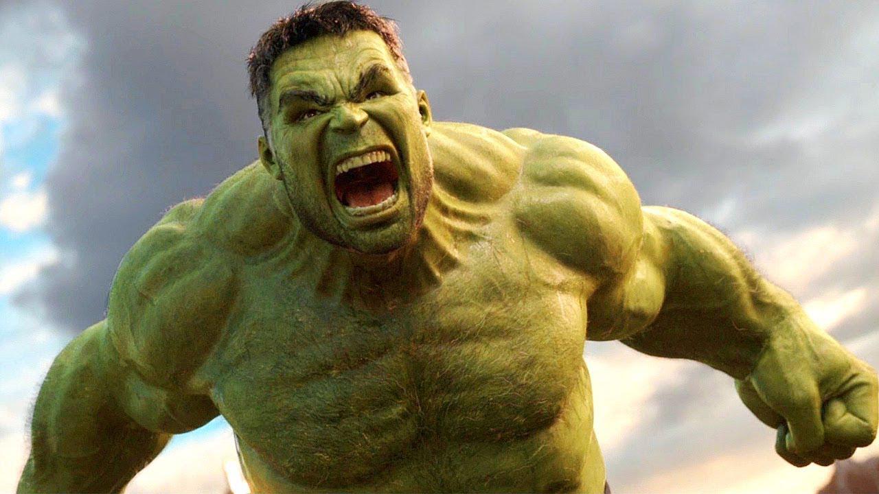 Hulk and Abomination fighting intensely
