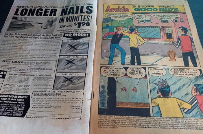 Comic book with missing staple or cover