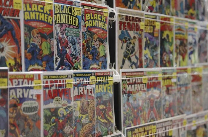 Stack of unsorted comic books