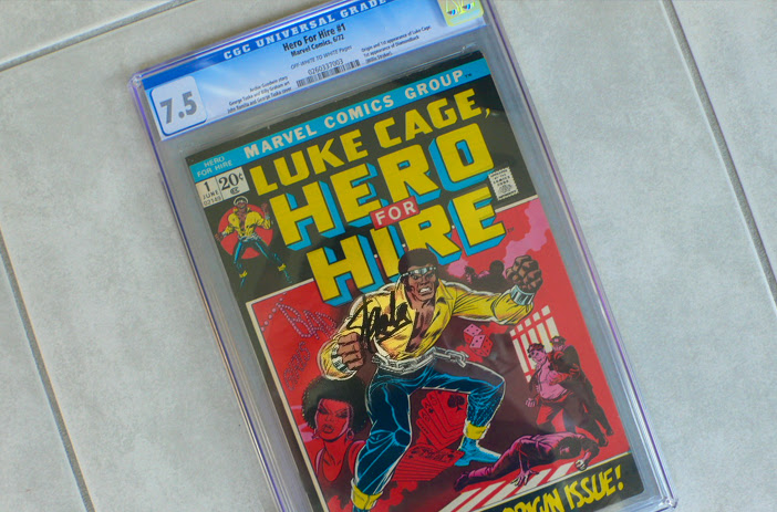 Comic book sealed in protective plastic slab